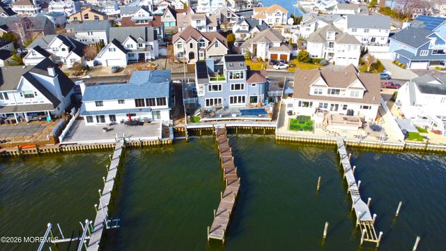 3313 Long Point Drive, Toms River, NJ 08753