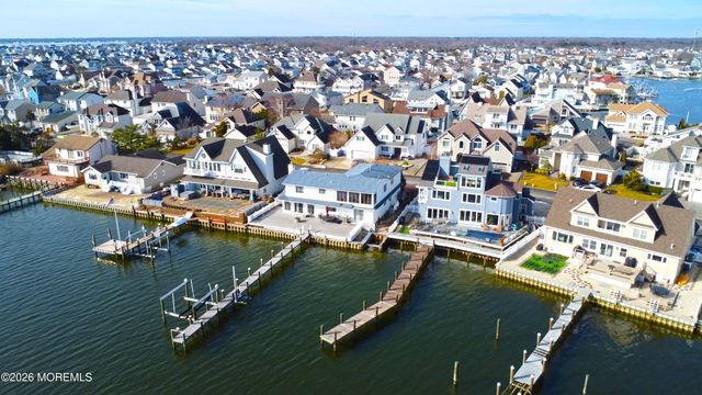 3313 Long Point Drive, Toms River, NJ 08753