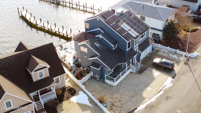 3313 Long Point Drive, Toms River, NJ 08753