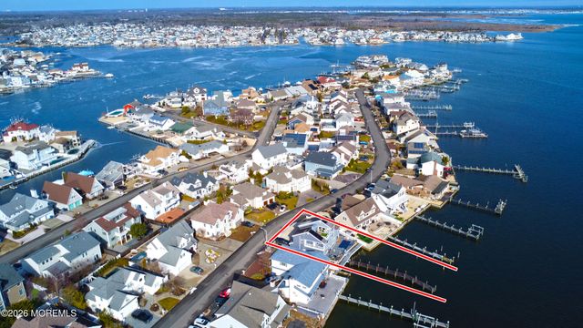 3313 Long Point Drive, Toms River, NJ 08753