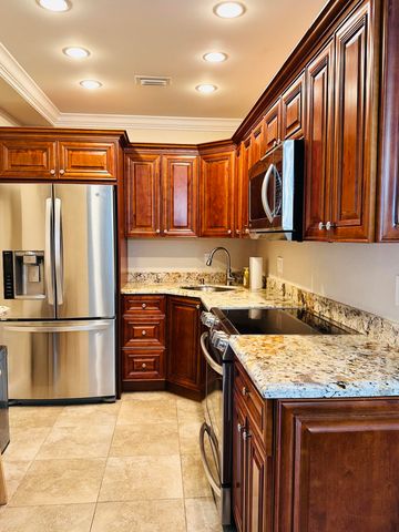 505 SPENCER Drive 408, West Palm Beach, FL 33409