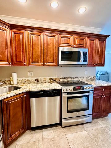 505 SPENCER Drive 408, West Palm Beach, FL 33409