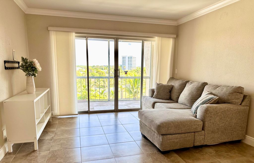 505 SPENCER Drive 408, West Palm Beach, FL 33409