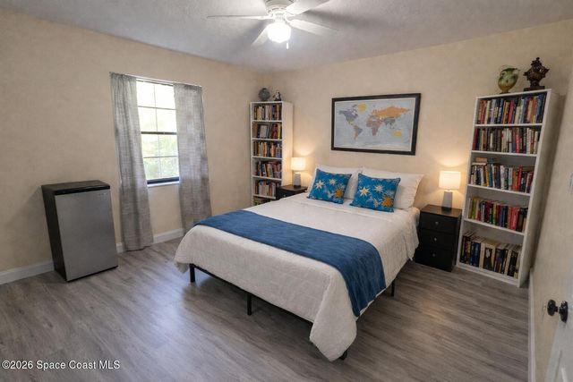 1020 Lee Avenue NW, Palm Bay, FL 32907