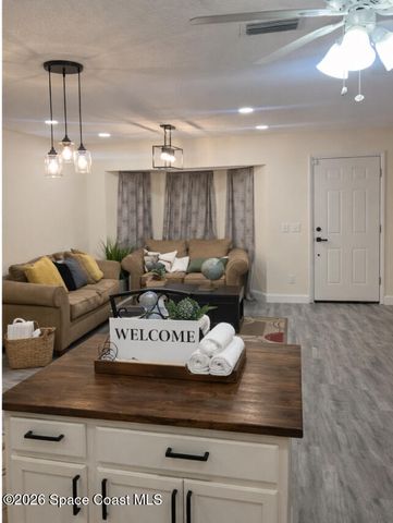 1020 Lee Avenue NW, Palm Bay, FL 32907