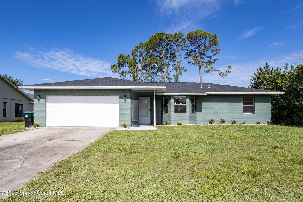 1020 Lee Avenue NW, Palm Bay, FL 32907