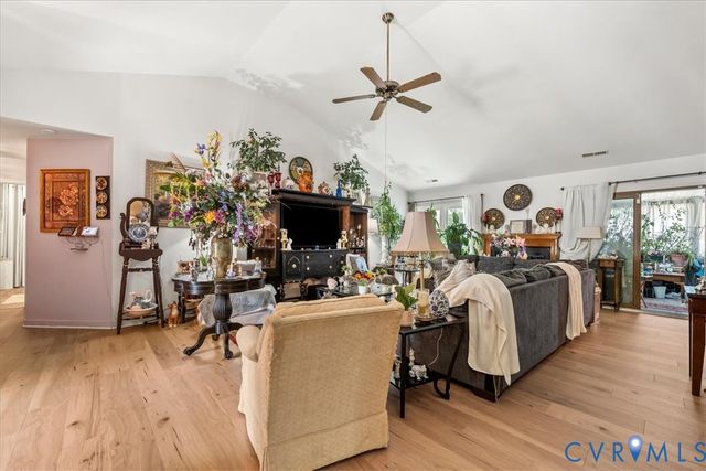 13411 Green Orchard Ct, Chesterfield, VA 23836