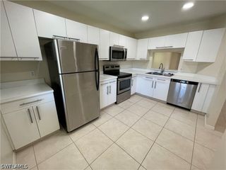 7768 Jewel LN 202, Naples, FL 34109