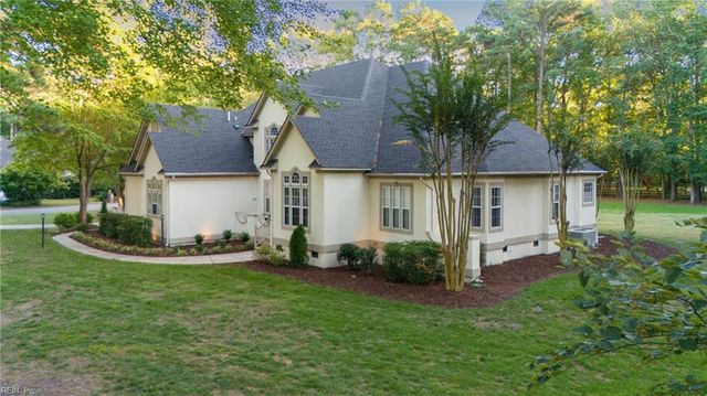 745 Forest Mills RD, Chesapeake, VA 23322