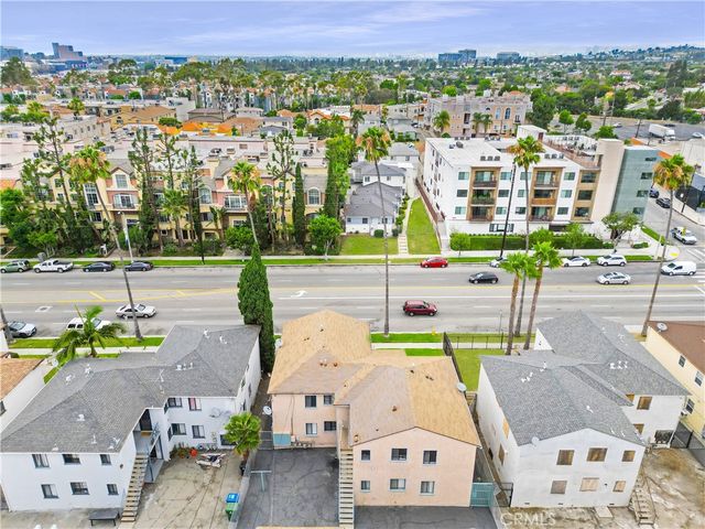 7018 La Tijera Boulevard, Los Angeles, CA 90045