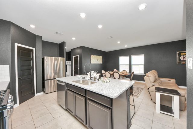 930 Pismo Lane, Rosharon, TX 77583