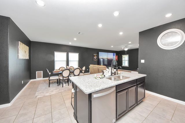 930 Pismo Lane, Rosharon, TX 77583