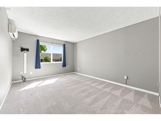 12243 Sw KING ARTHUR St, King City, OR 97224