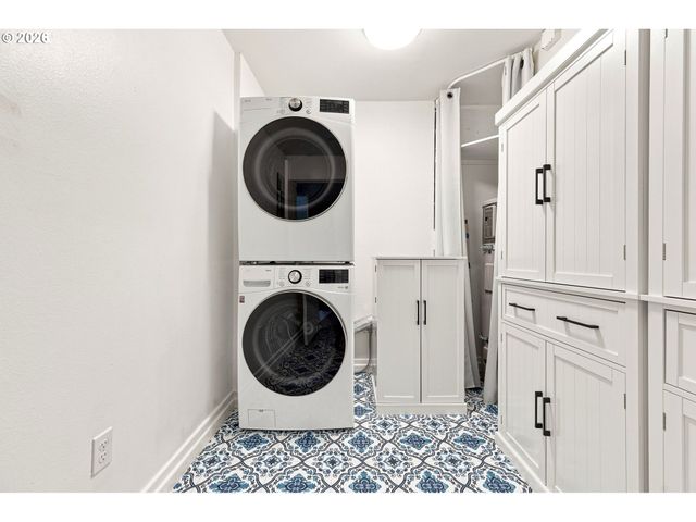 12243 Sw KING ARTHUR St, King City, OR 97224