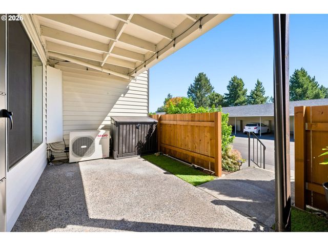 12243 Sw KING ARTHUR St, King City, OR 97224