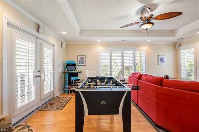 2253 Sandfiddler Rd RD, Virginia Beach, VA 23456