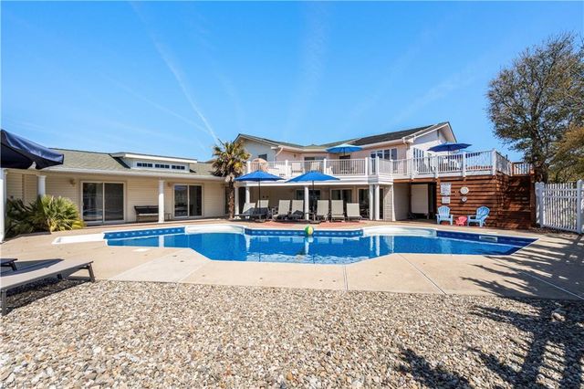 2253 Sandfiddler Rd RD, Virginia Beach, VA 23456