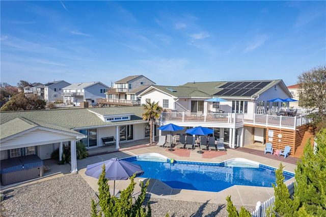 2253 Sandfiddler Rd RD, Virginia Beach, VA 23456