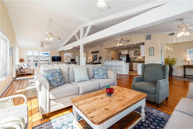 2253 Sandfiddler Rd RD, Virginia Beach, VA 23456