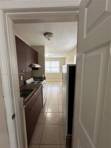 11815 SW 213th St, Miami, FL 33177