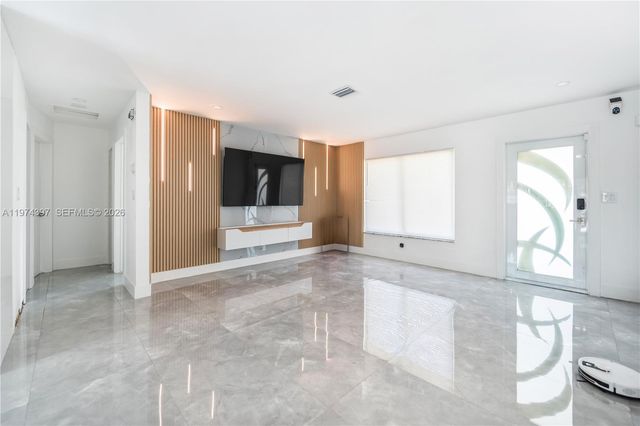1830 NW 32nd Street, Oakland Park, FL 33309