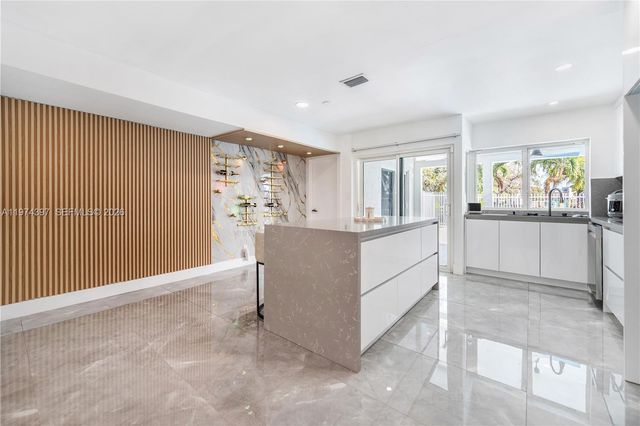 1830 NW 32nd Street, Oakland Park, FL 33309