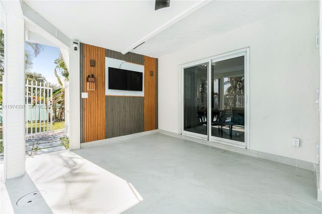 1830 NW 32nd Street, Oakland Park, FL 33309