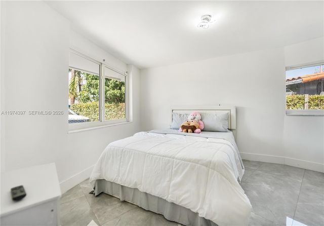 1830 NW 32nd Street, Oakland Park, FL 33309
