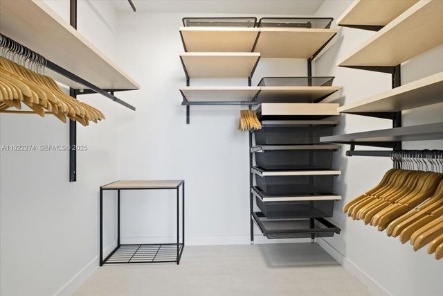 1000 Brickell Plz 3211, Miami, FL 33131