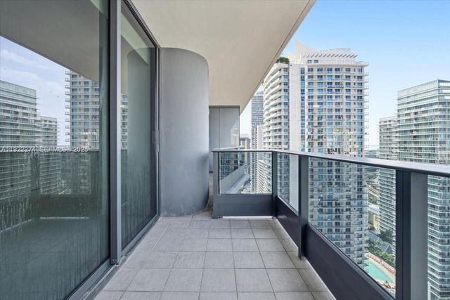 1000 Brickell Plz 3211, Miami, FL 33131