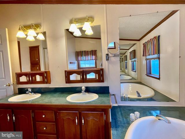 1026 APPLEVILLE RD, West Chester, PA 19380