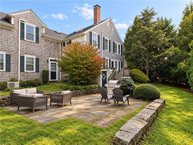 307 Slocum Road, Dartmouth, MA 02747