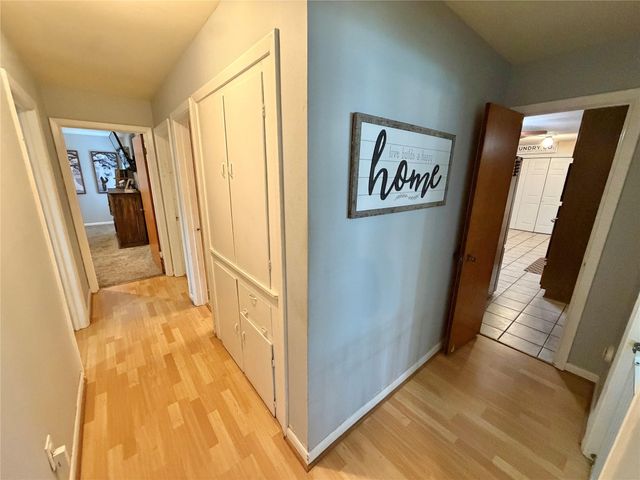 102 S Mattson Street, West Columbia, TX 77486