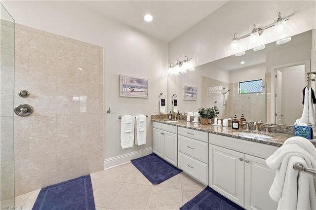 8888 Savona CT, Naples, FL 34119