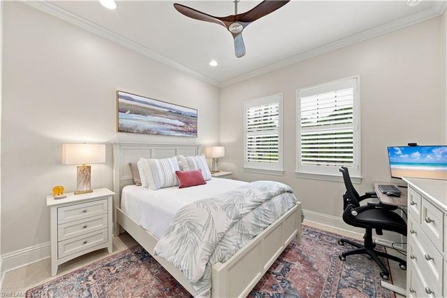8888 Savona CT, Naples, FL 34119