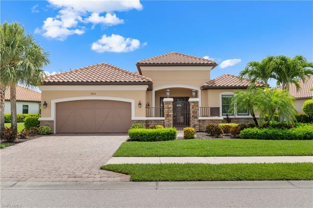 8888 Savona CT, Naples, FL 34119