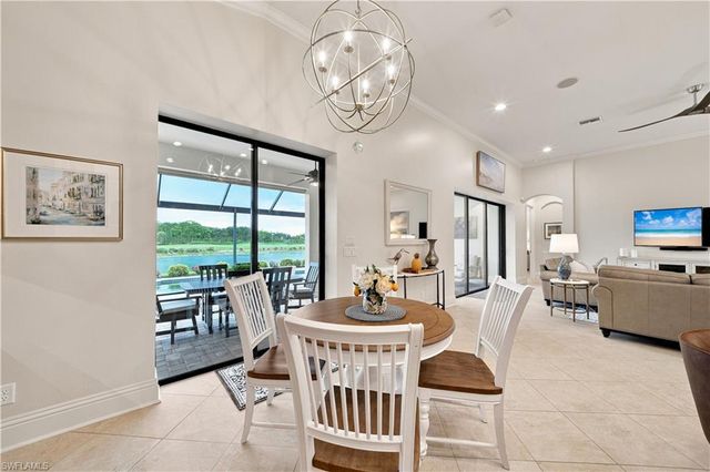 8888 Savona CT, Naples, FL 34119
