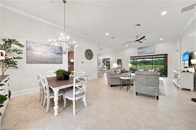 8888 Savona CT, Naples, FL 34119