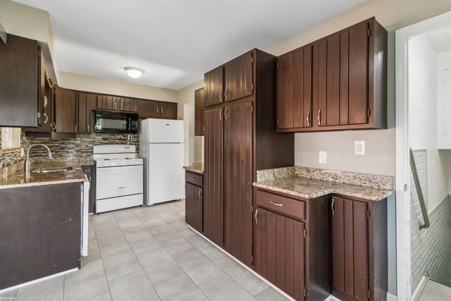 35733 Simon Drive, Clinton Township, MI 48035