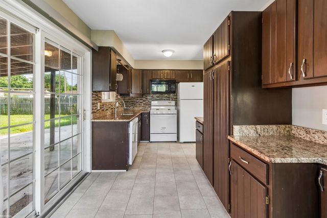 35733 Simon Drive, Clinton Township, MI 48035