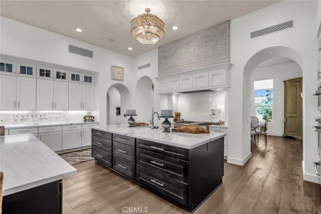 7420 Via Montecito, Riverside, CA 92506