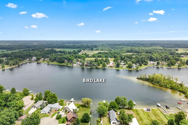 6915 Rowley Drive, Osseo, MI 49266
