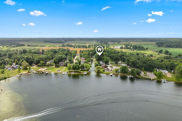 6915 Rowley Drive, Osseo, MI 49266