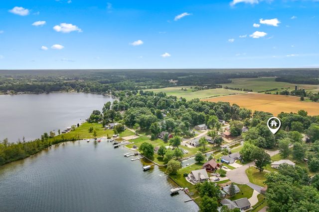 6915 Rowley Drive, Osseo, MI 49266