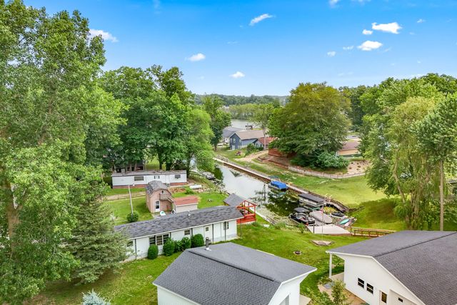 6915 Rowley Drive, Osseo, MI 49266