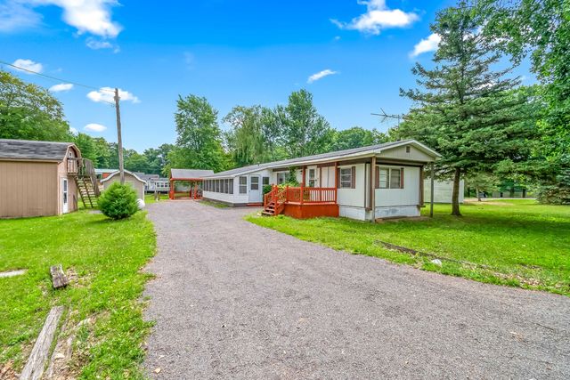 6915 Rowley Drive, Osseo, MI 49266