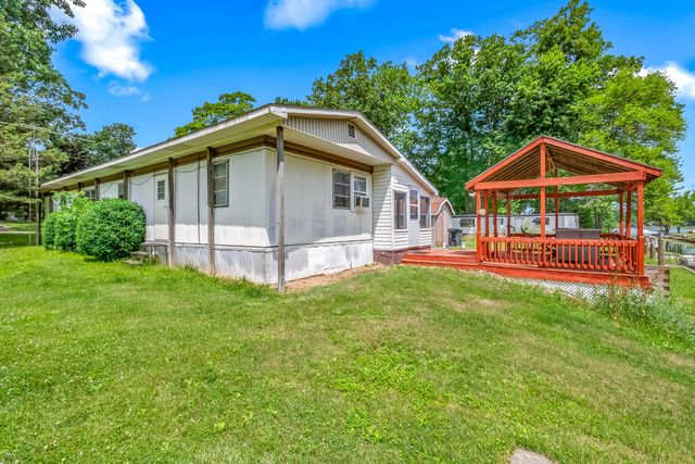 6915 Rowley Drive, Osseo, MI 49266