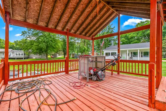6915 Rowley Drive, Osseo, MI 49266