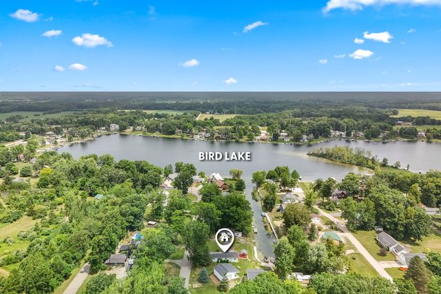 6915 Rowley Drive, Osseo, MI 49266