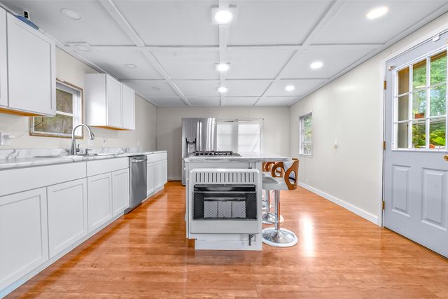 6915 Rowley Drive, Osseo, MI 49266